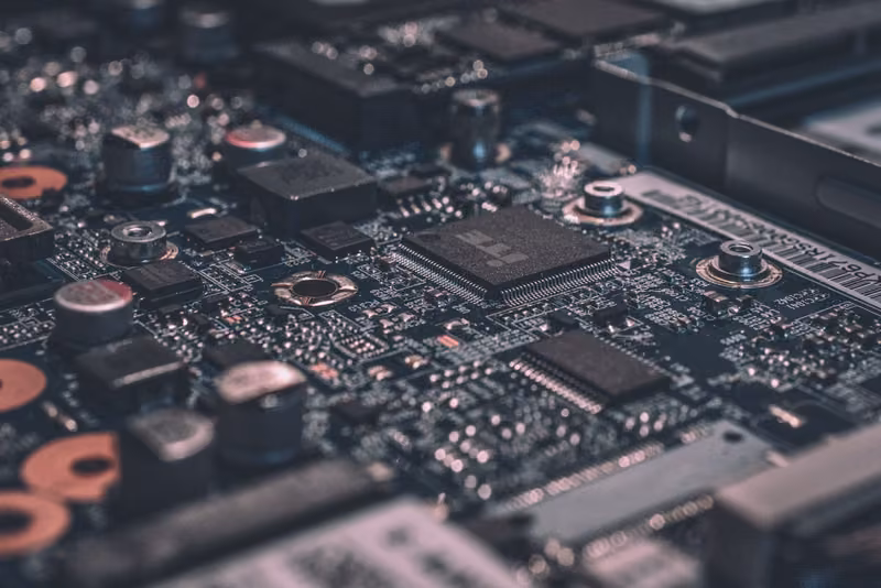 Detalle macro de placa de circuito con chips